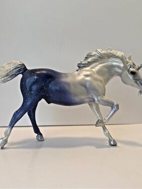 Breyer Horse Retired #1146 Stardust Unicorn Blue and White - Very Good Condition